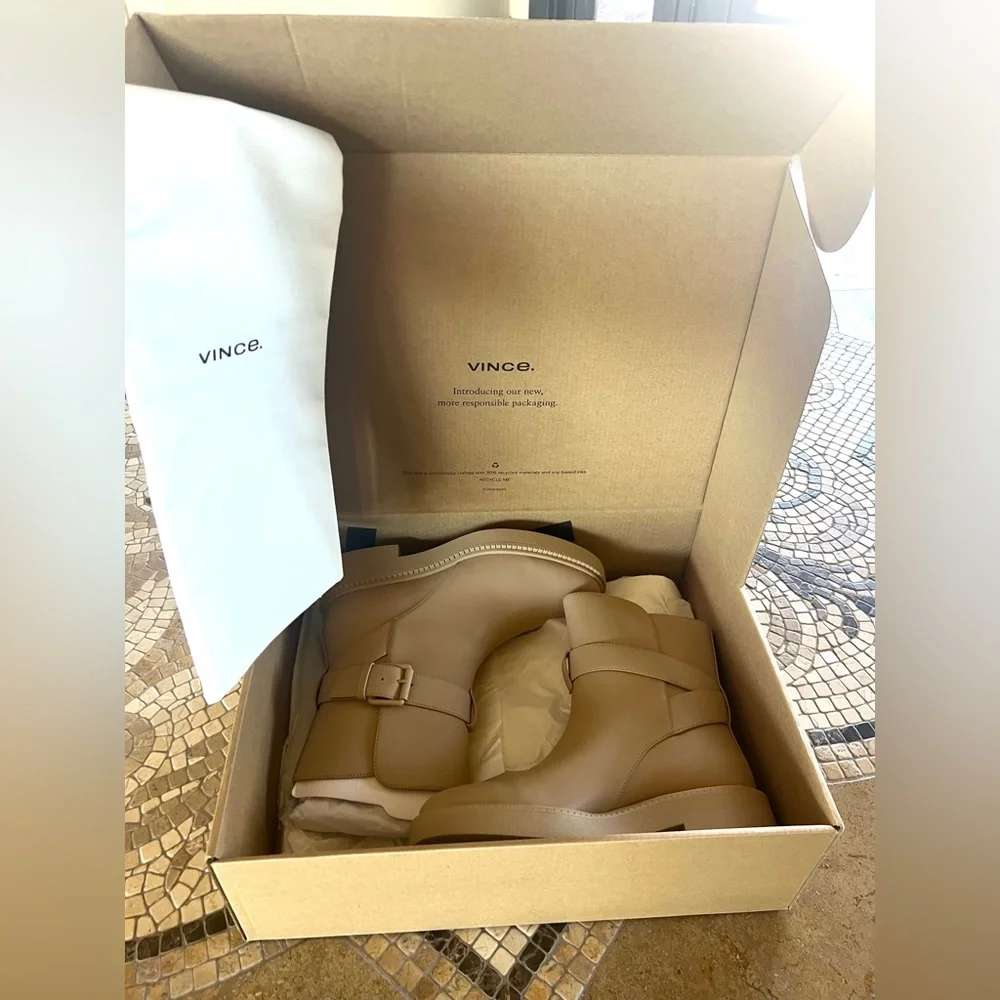 NIB Vince Kaelyn Waterproof Ankle Rain Boots in 